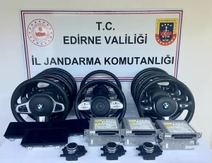 Edirne'de, Kapıkule Sınır Kapısı Jandarma Uygulama Noktası'nda durdurulan Romanya plakalı