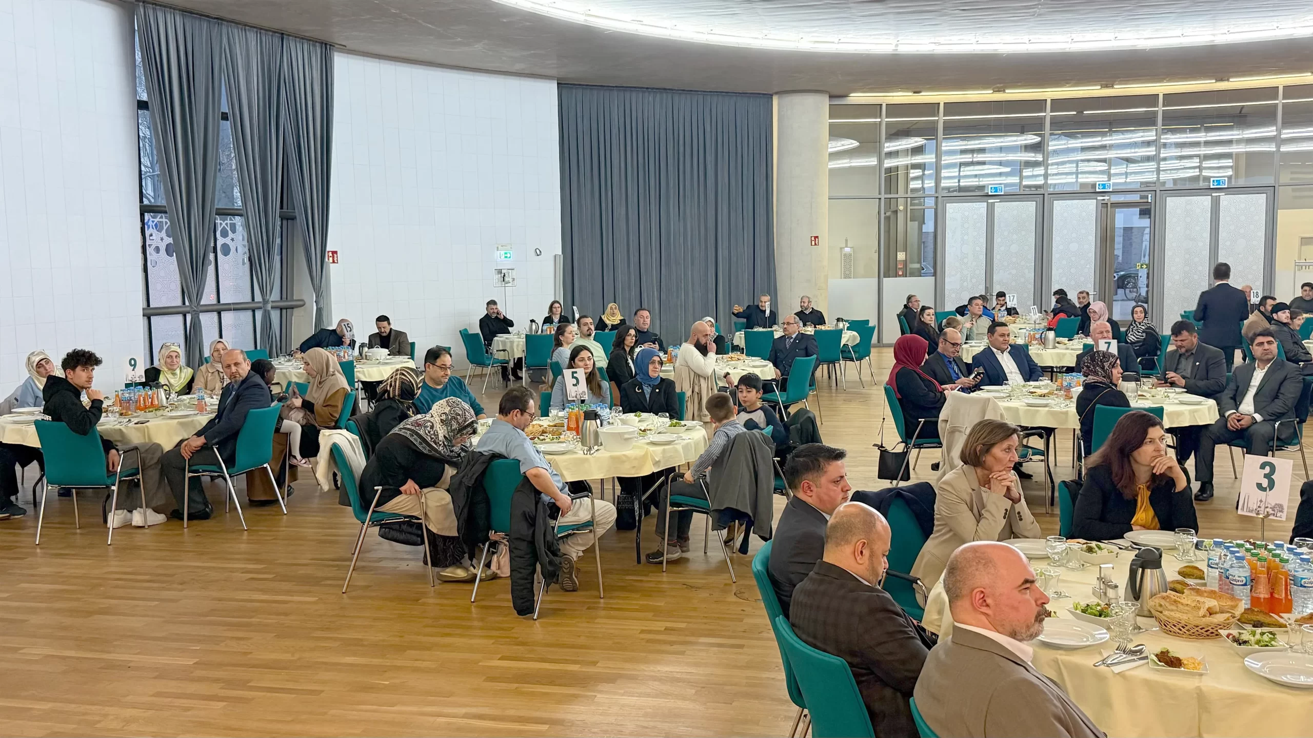 Bakan Yardımcısı Çalışkan: 'Koruyucu aileler, bir çocuğun hayatına sevgi ve güven sunuyor'