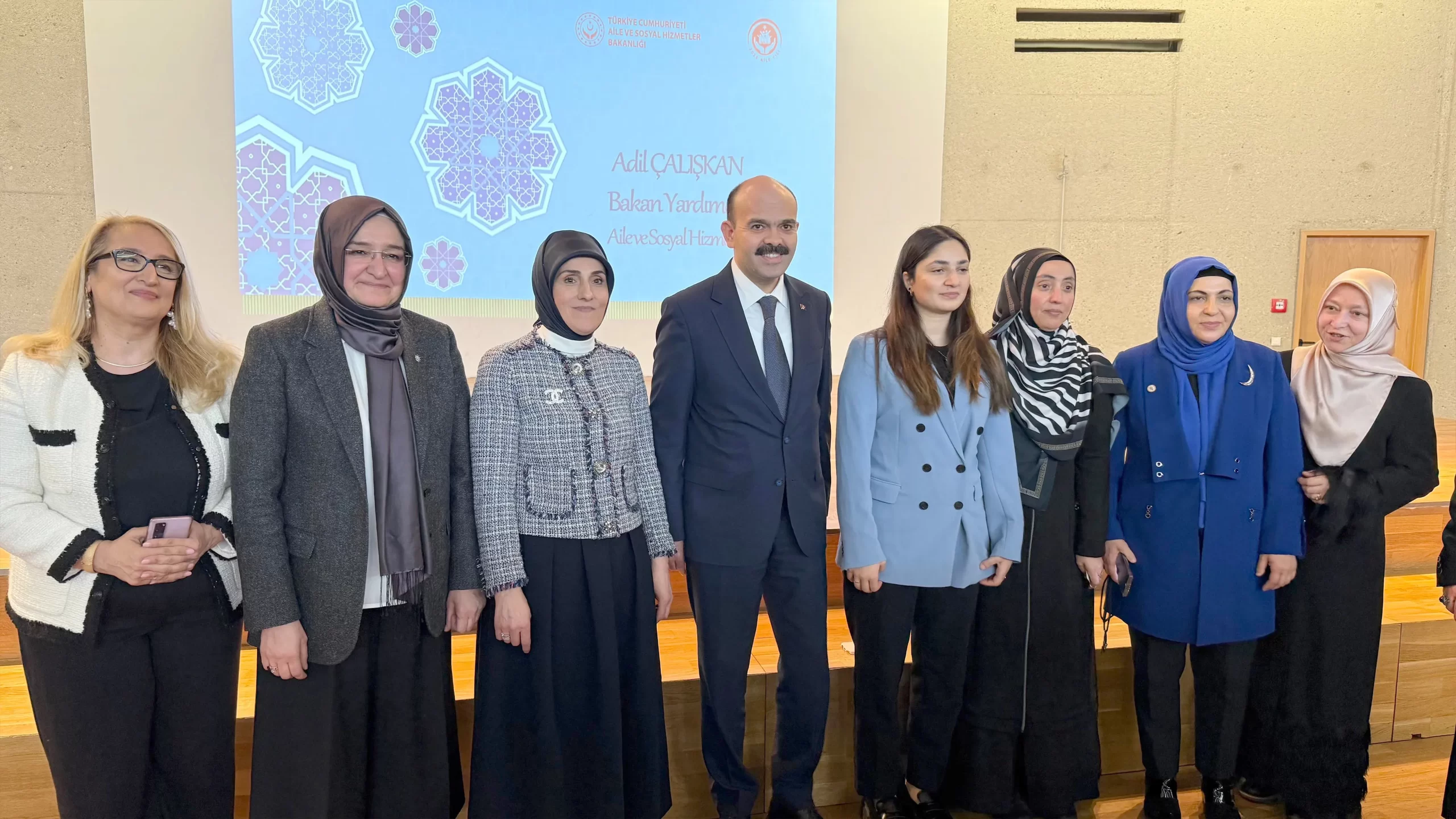 Bakan Yardımcısı Çalışkan: 'Koruyucu aileler, bir çocuğun hayatına sevgi ve güven sunuyor'