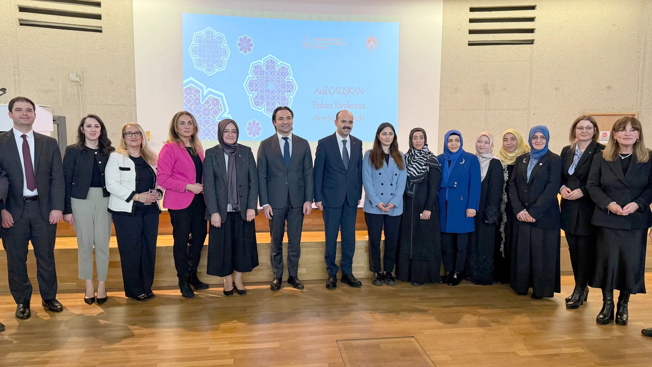 Bakan Yardımcısı Çalışkan: 'Koruyucu aileler, bir çocuğun hayatına sevgi ve güven sunuyor'