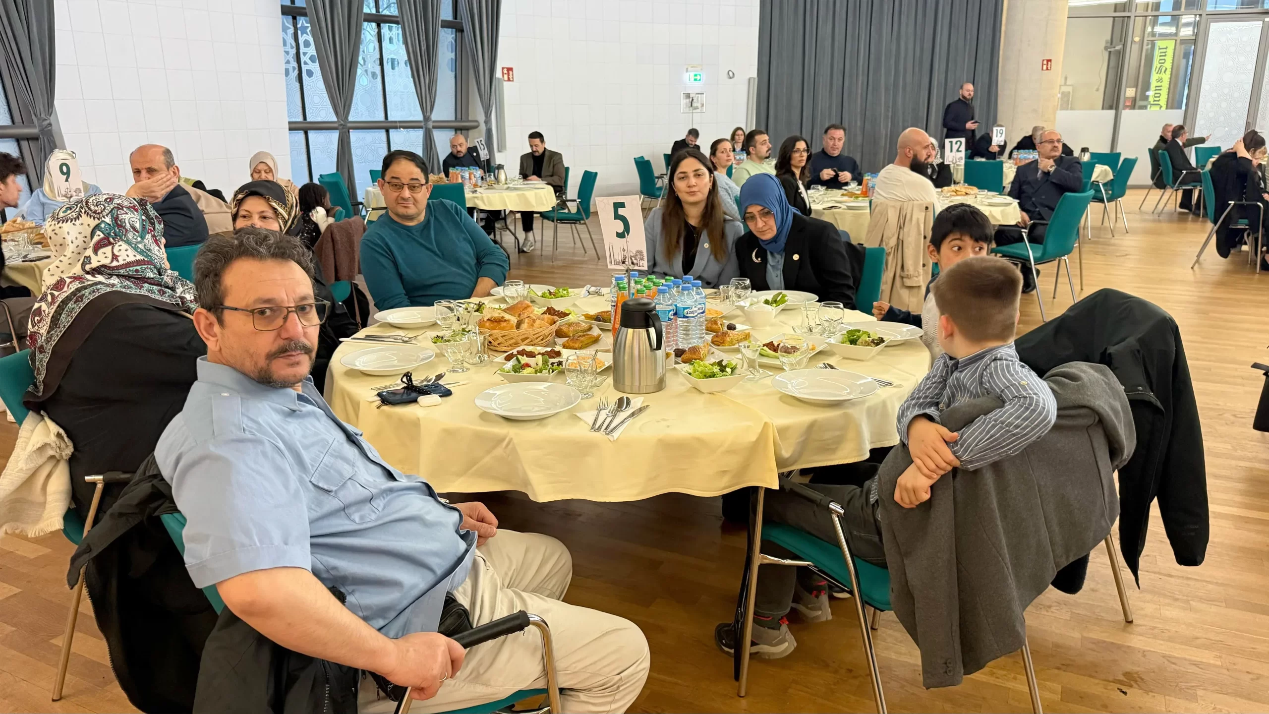 Bakan Yardımcısı Çalışkan: 'Koruyucu aileler, bir çocuğun hayatına sevgi ve güven sunuyor'