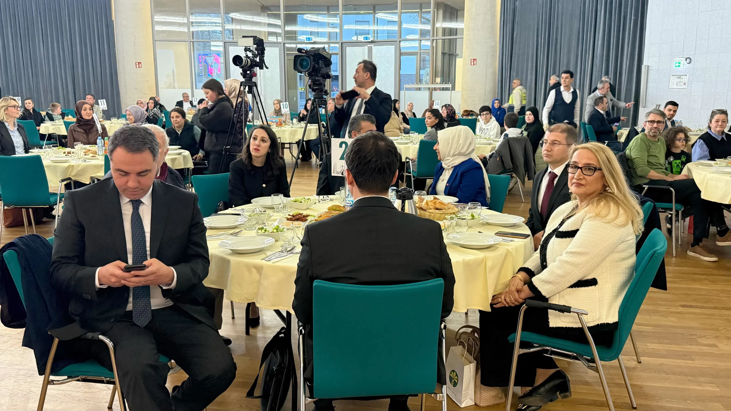 Bakan Yardımcısı Çalışkan: 'Koruyucu aileler, bir çocuğun hayatına sevgi ve güven sunuyor'