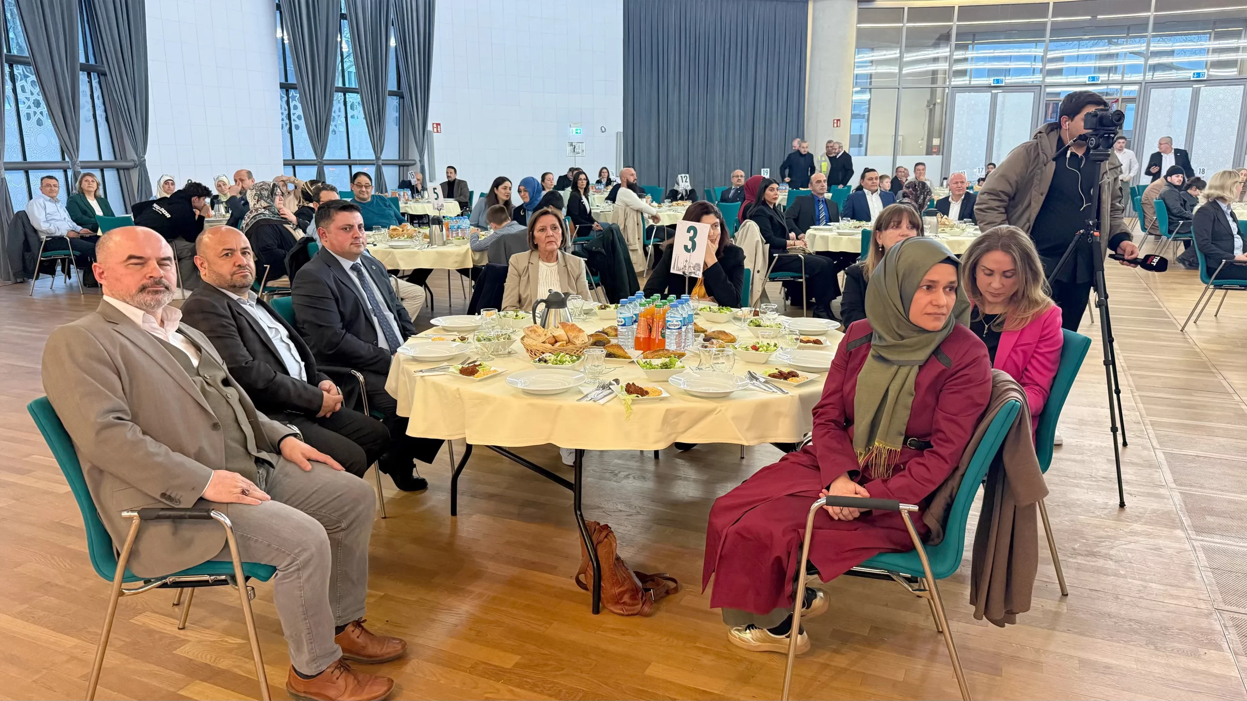 Bakan Yardımcısı Çalışkan: 'Koruyucu aileler, bir çocuğun hayatına sevgi ve güven sunuyor'