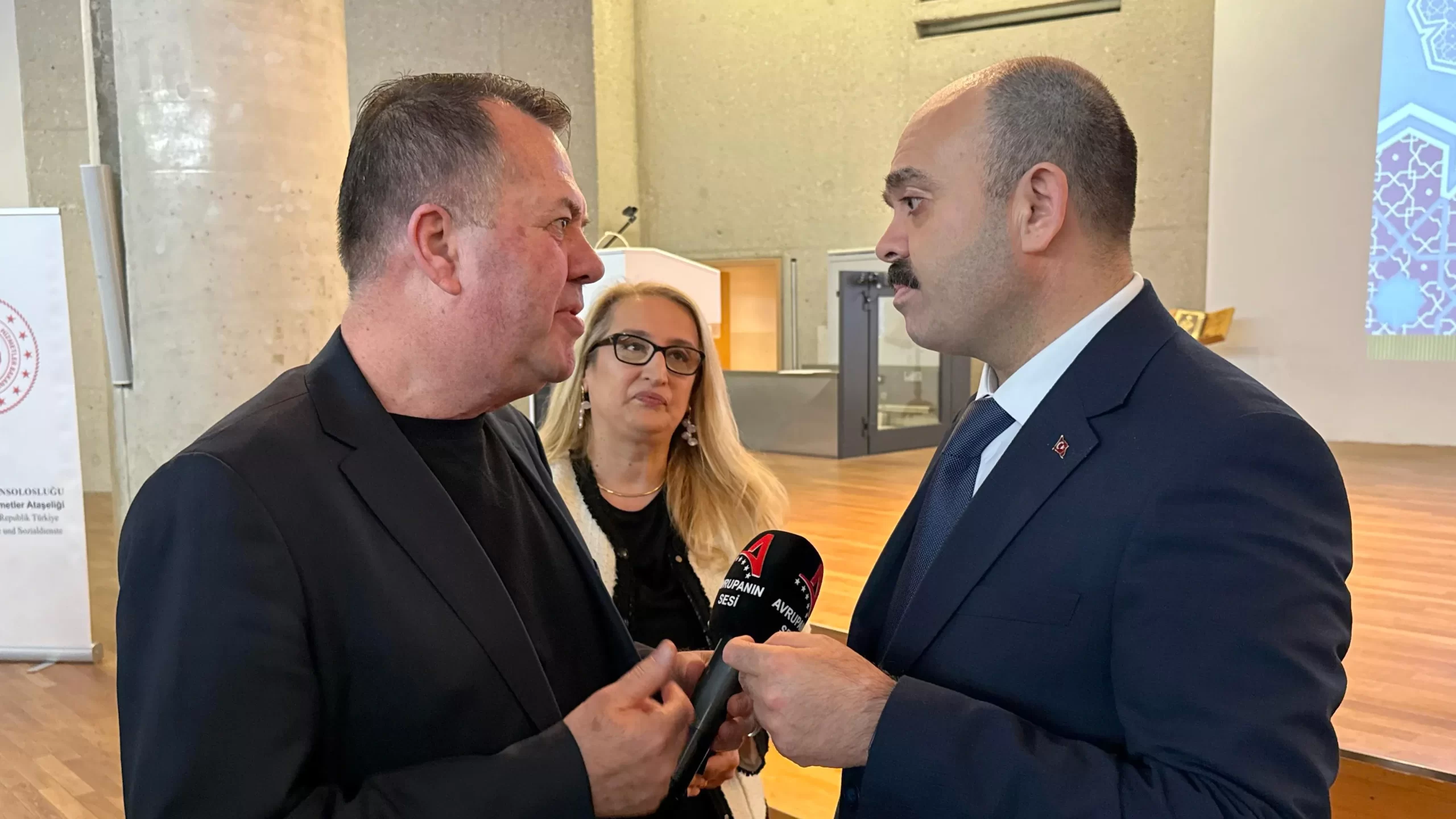 Bakan Yardımcısı Çalışkan: 'Koruyucu aileler, bir çocuğun hayatına sevgi ve güven sunuyor'