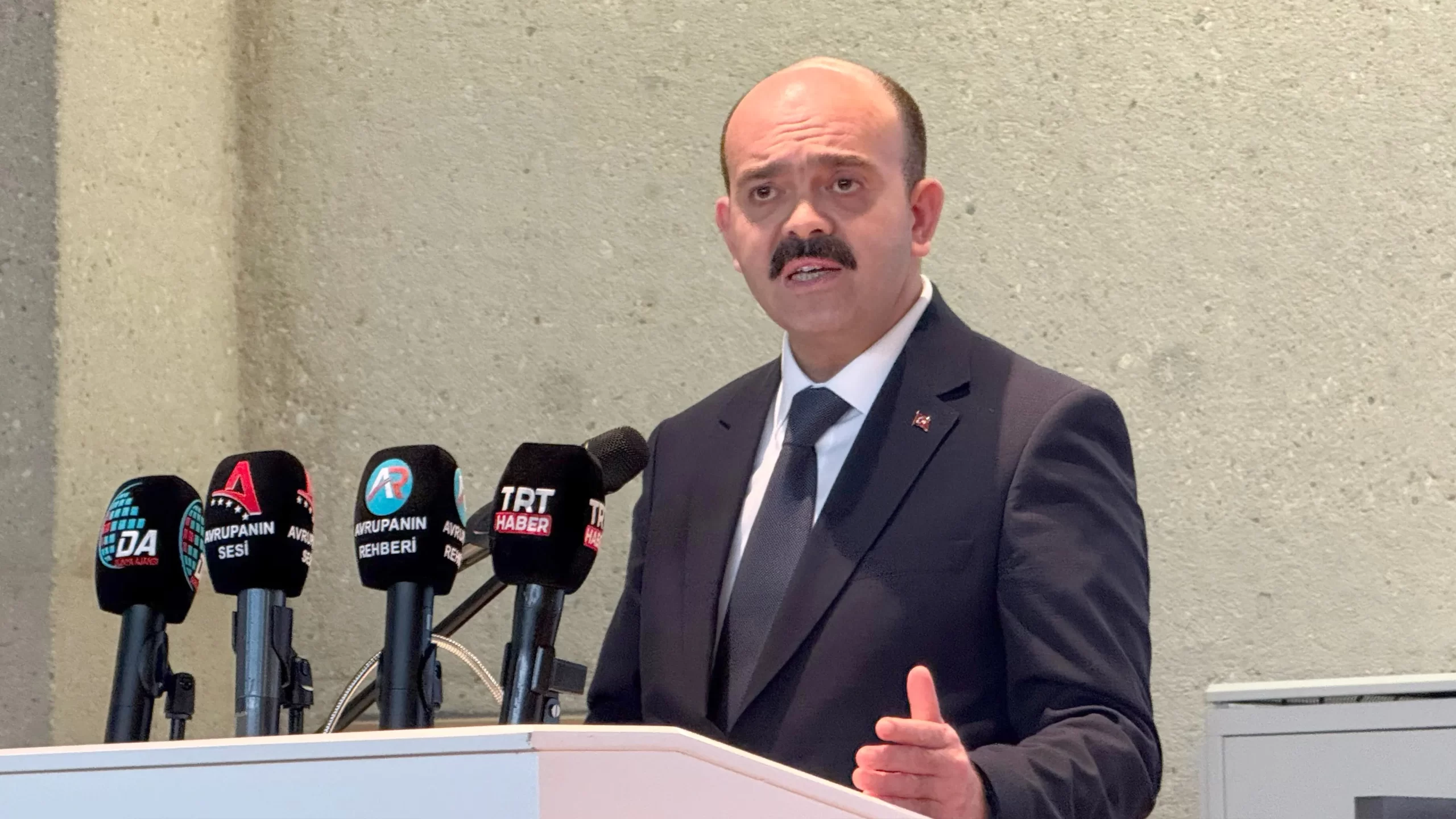 Bakan Yardımcısı Çalışkan: 'Koruyucu aileler, bir çocuğun hayatına sevgi ve güven sunuyor'