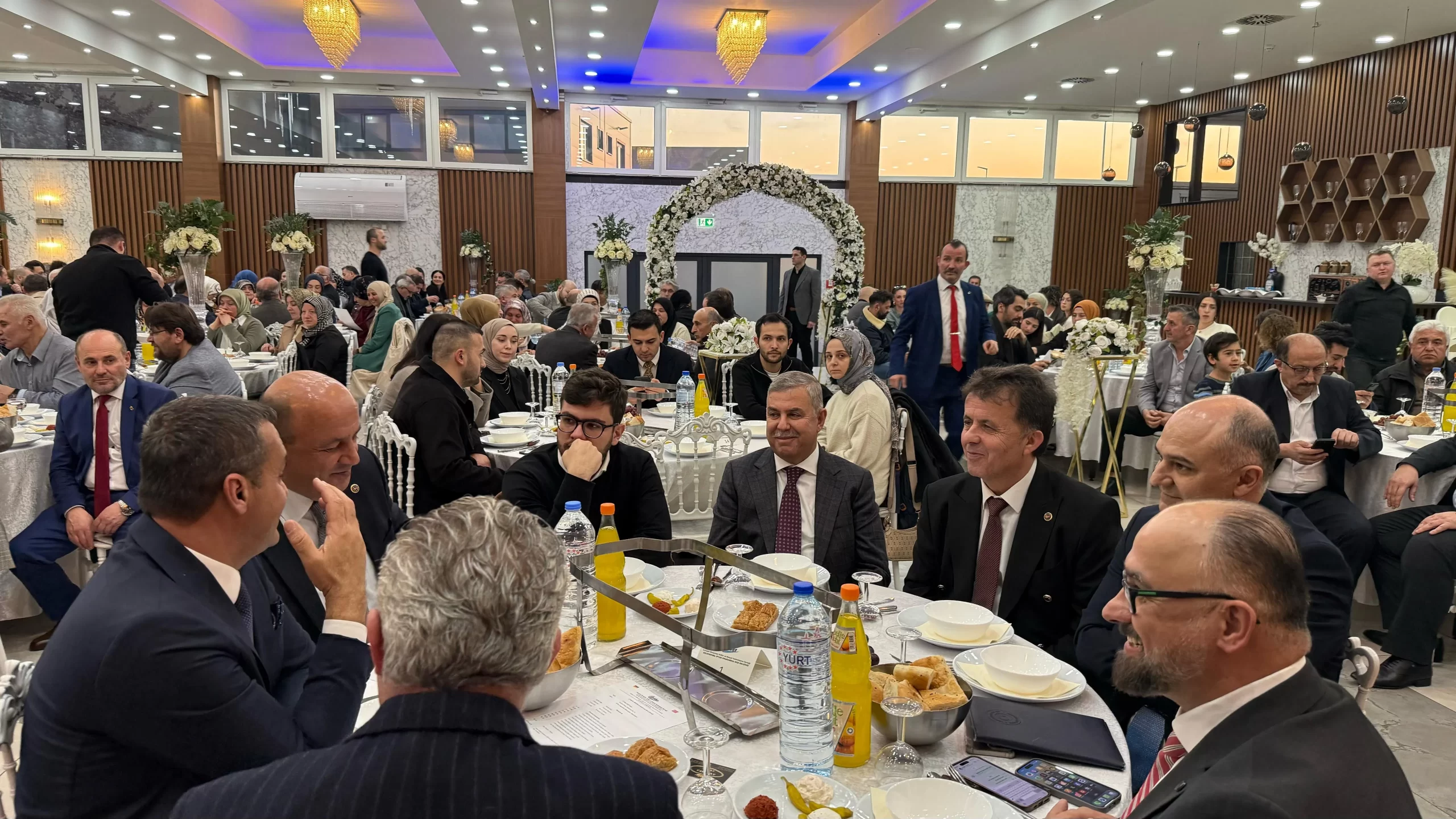 ASİDER’in geleneksel iftar sofrasında birlik ve dayanışma mesajı