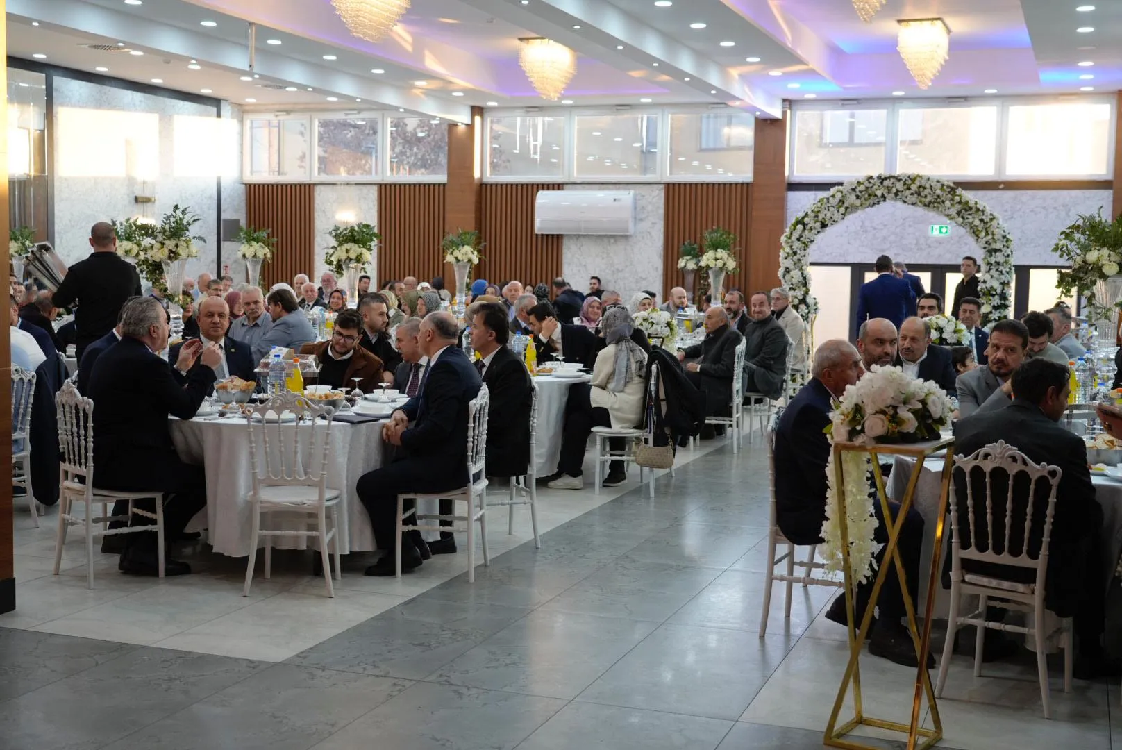 ASİDER’in geleneksel iftar sofrasında birlik ve dayanışma mesajı
