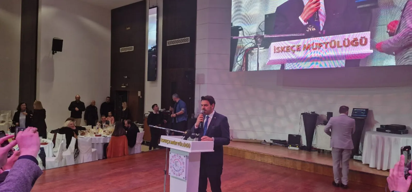 İskeçe Müftülüğü iftar programında Batı Trakya Türkleri bir araya getirdi