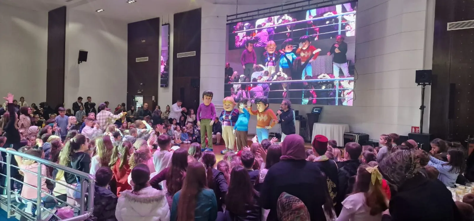 İskeçe Müftülüğü iftar programında Batı Trakya Türkleri bir araya getirdi