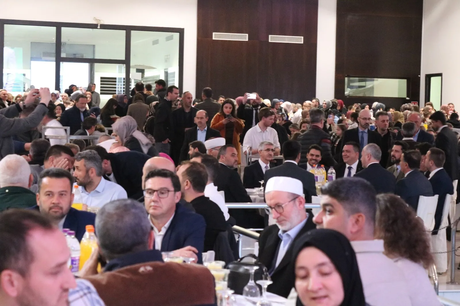 İskeçe Müftülüğü iftar programında Batı Trakya Türkleri bir araya getirdi