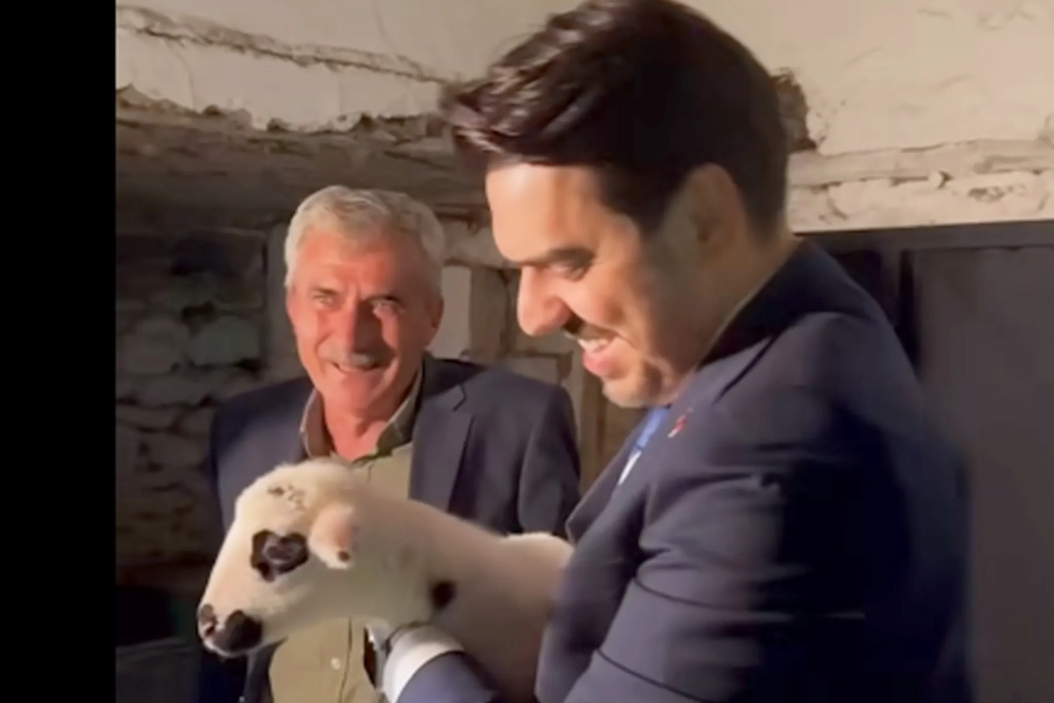 YTB Başkanı Eren, Batı Trakya’daki ailesiyle hasret giderdi