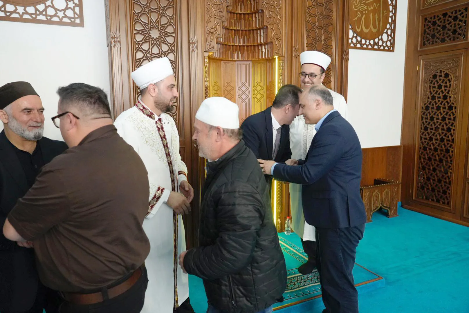 Essen-Katernberg Fatih Camii’de birlik ve beraberlik dolu bayram çoşkusu