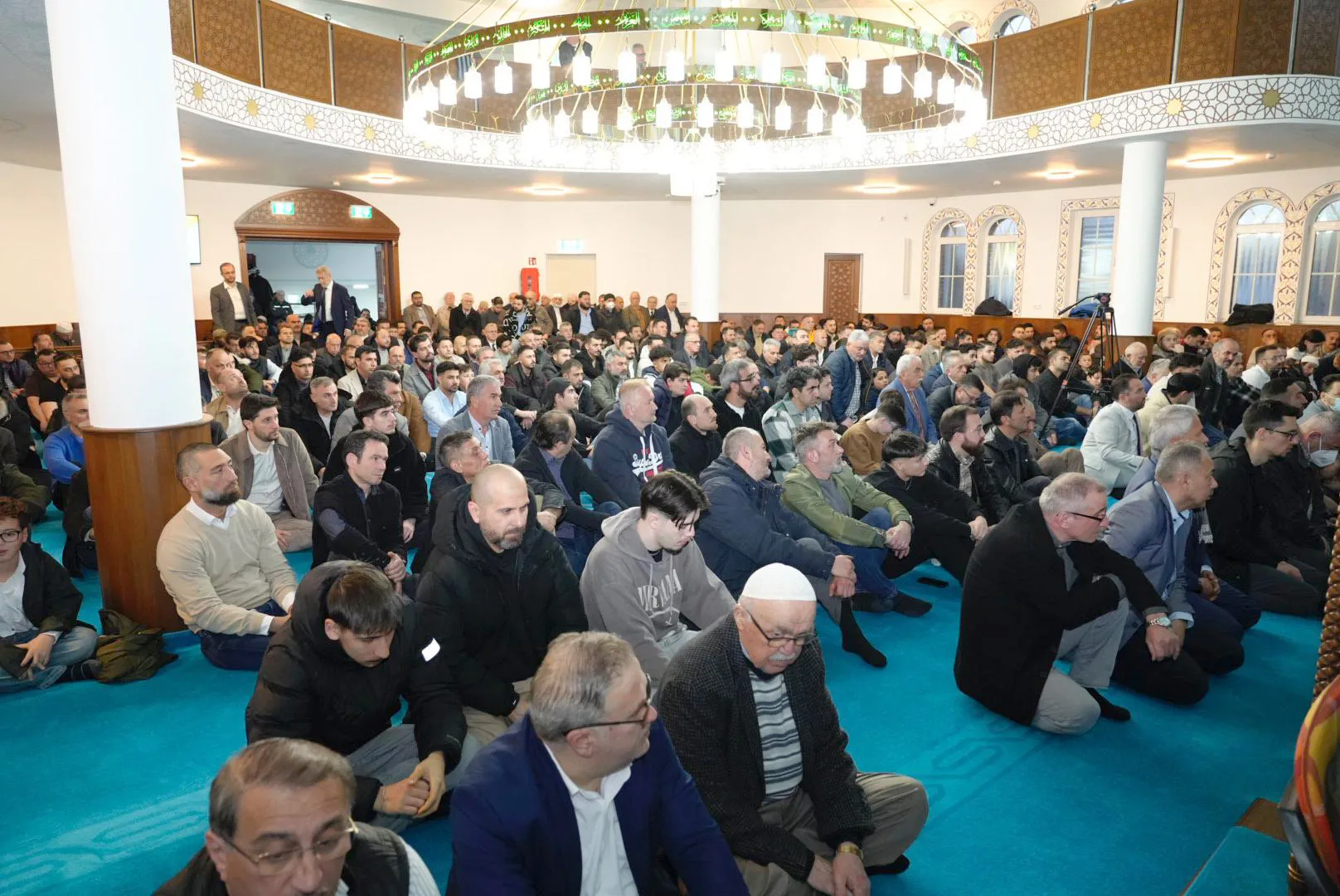 Essen-Katernberg Fatih Camii’de birlik ve beraberlik dolu bayram çoşkusu