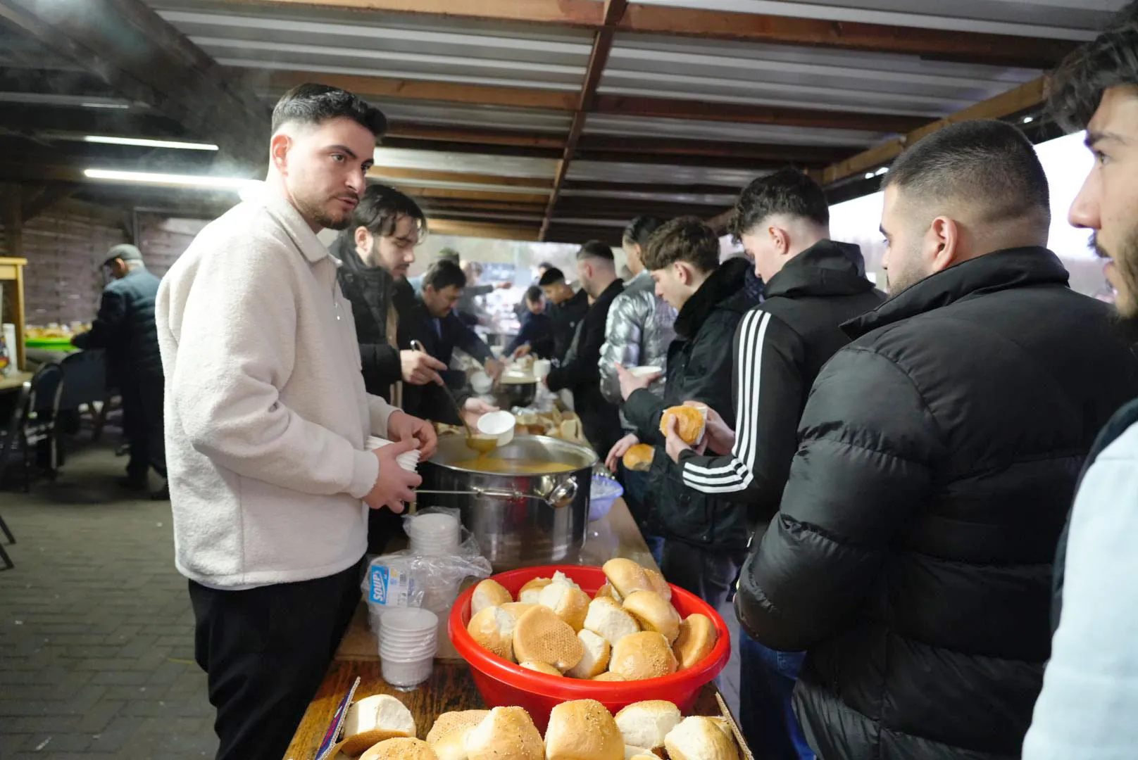 Essen-Katernberg Fatih Camii’de birlik ve beraberlik dolu bayram çoşkusu