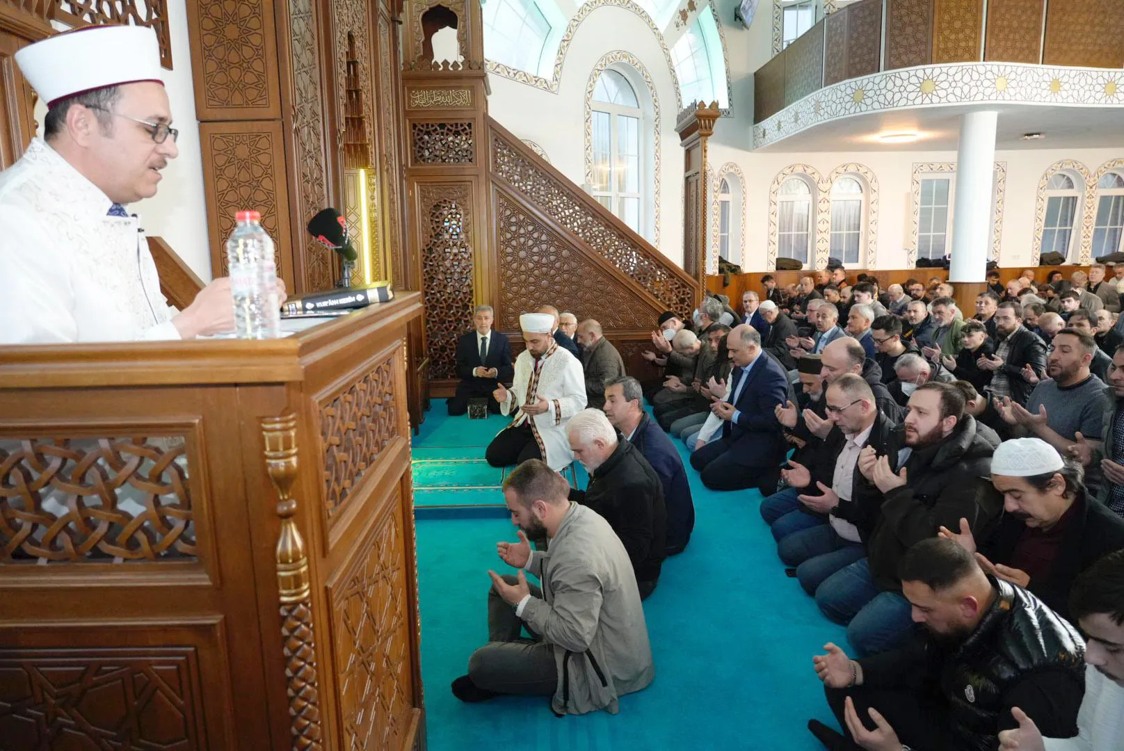 Essen-Katernberg Fatih Camii’de birlik ve beraberlik dolu bayram çoşkusu