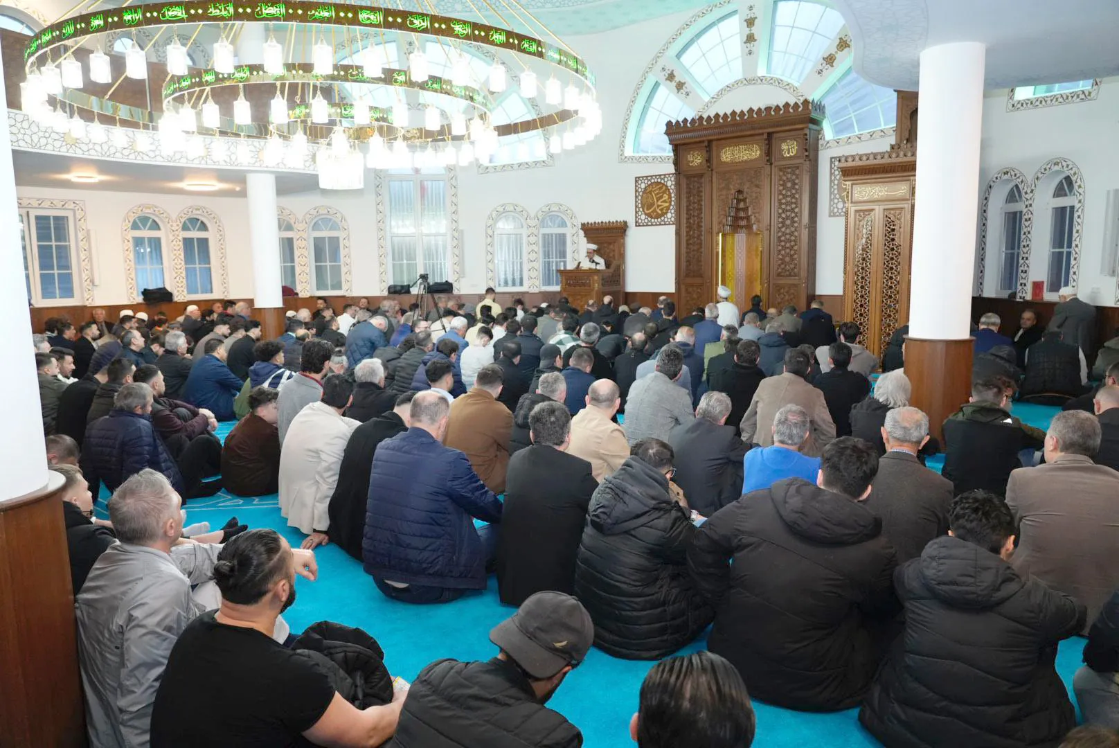 Essen-Katernberg Fatih Camii’de birlik ve beraberlik dolu bayram çoşkusu