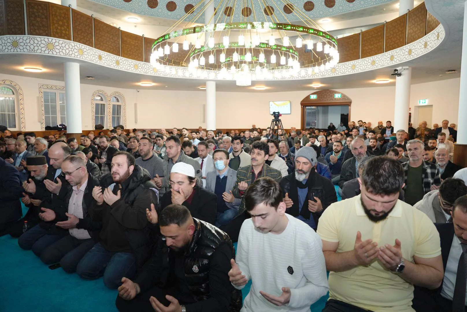 Essen-Katernberg Fatih Camii’de birlik ve beraberlik dolu bayram çoşkusu