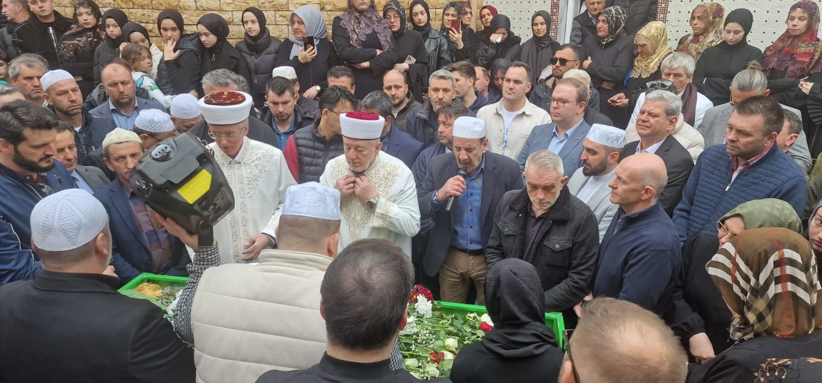 Genç Enes, Sevenleri Tarafından Son Yolculuğuna Uğurlandı