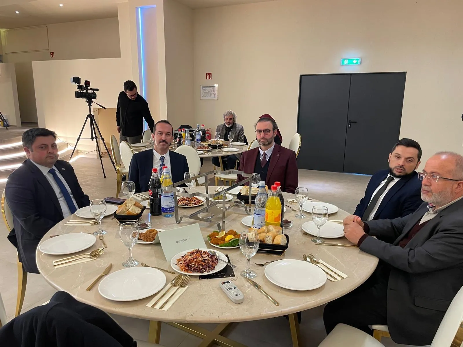 Başkonsolos Aydın, Siegen’deki iftarda Ramazan’ın manevi değerlerini paylaştı