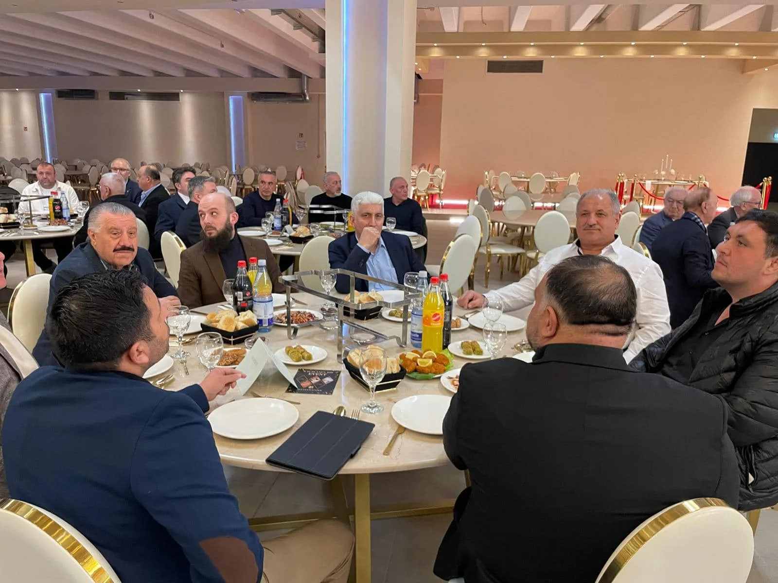 Başkonsolos Aydın, Siegen’deki iftarda Ramazan’ın manevi değerlerini paylaştı