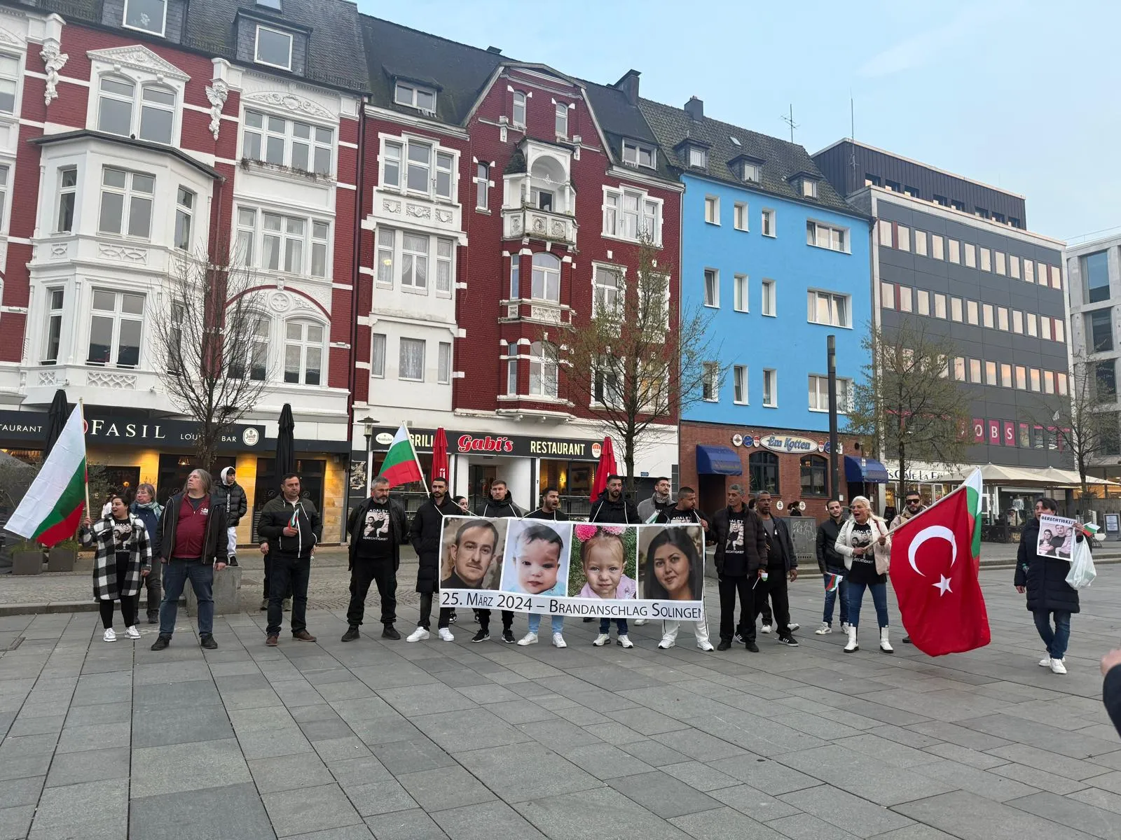 İkinci Solingen faciasının birinci yıldönümünde anma töreni