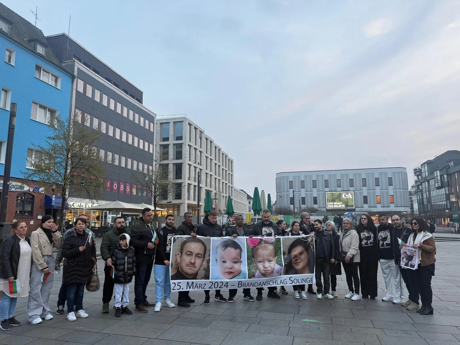 İkinci Solingen faciasının birinci yıldönümünde anma töreni