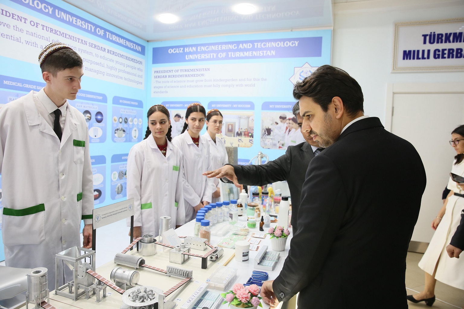 YTB Başkanı Eren: “Kardeşlik köklerden güç alır, Türkiye Bursları ile dünyaya yayılır!”