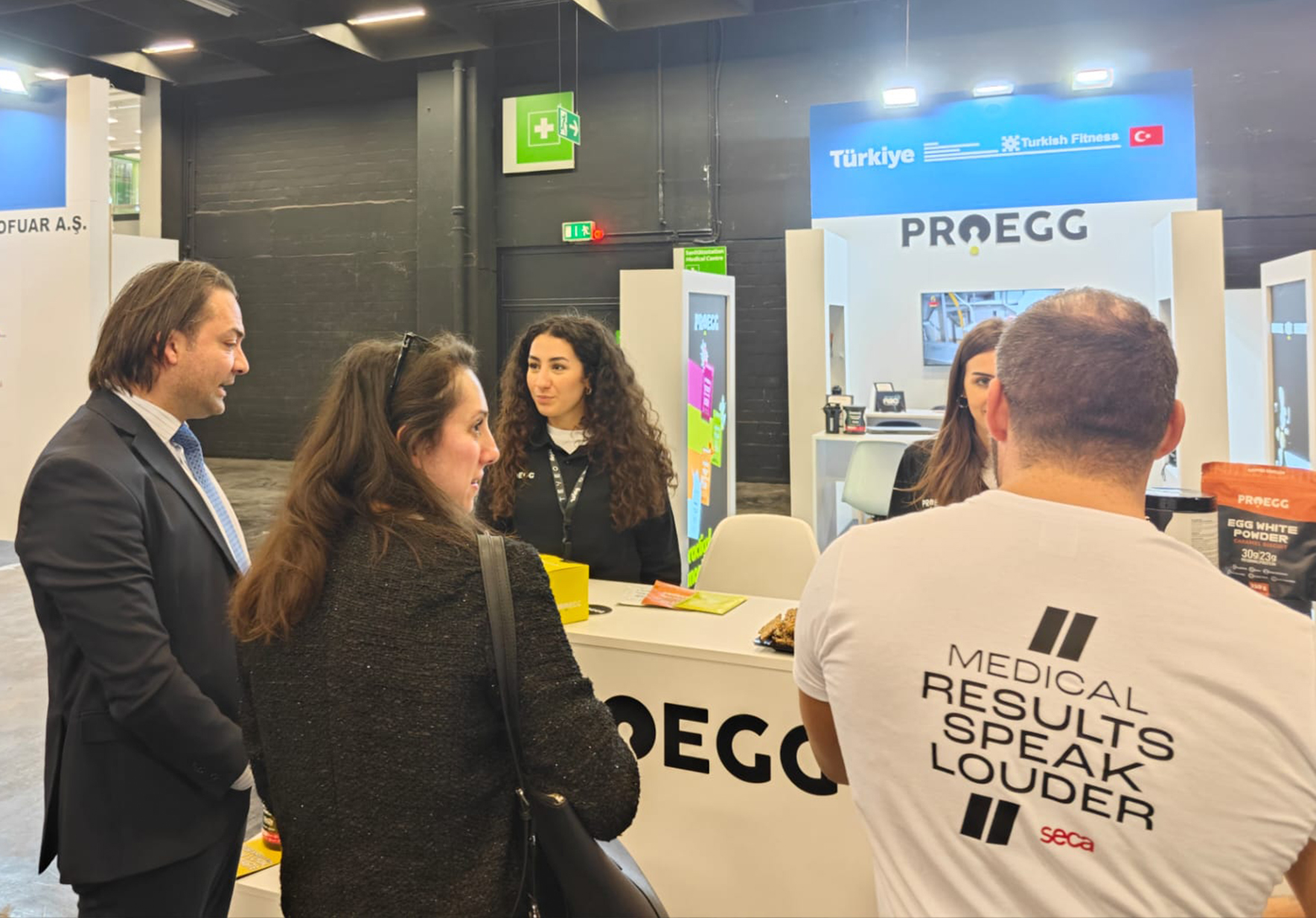 Köln Başkonsolosu Al, FIBO 2025'te Türk firmalarıyla buluştu