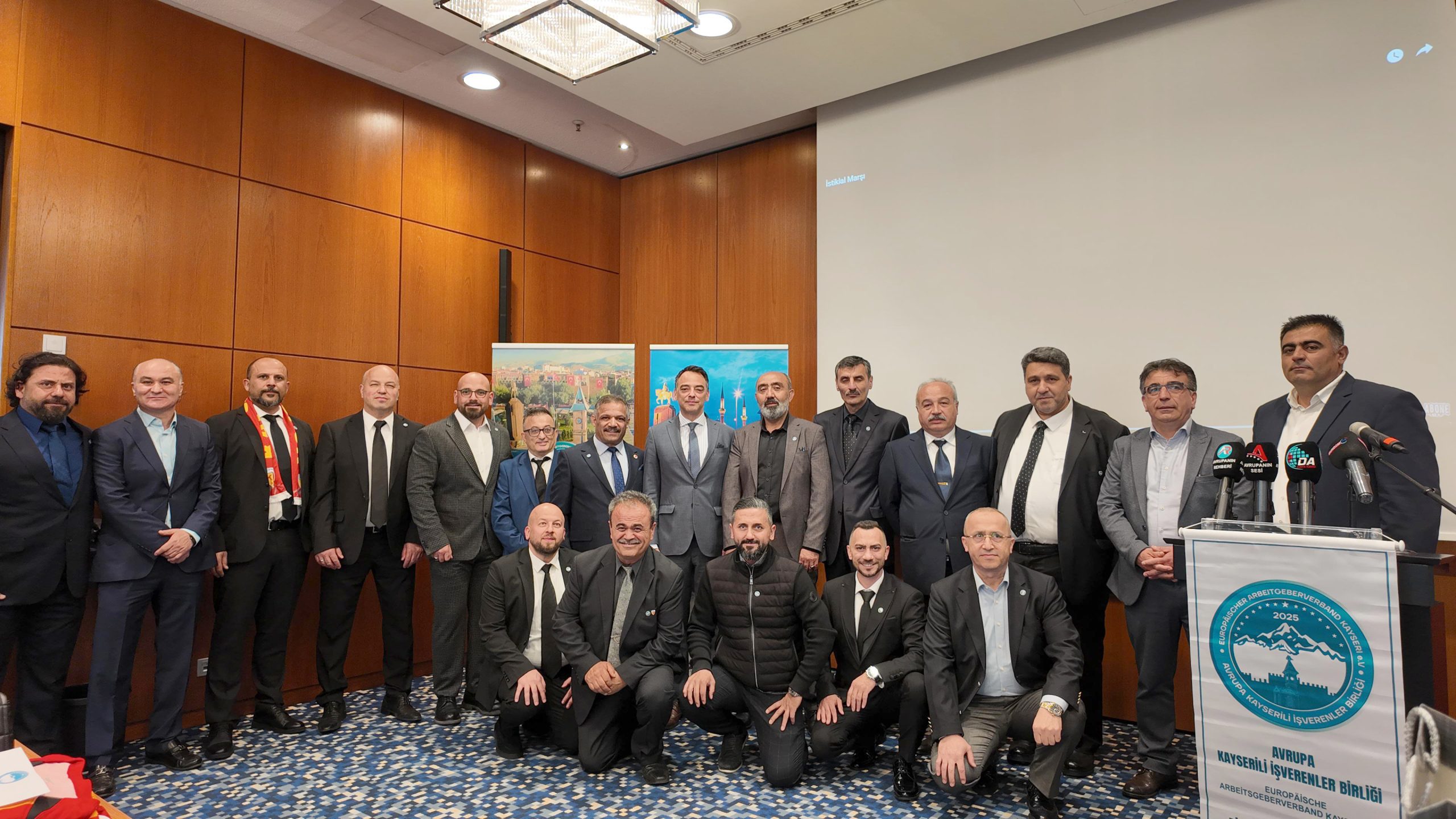 Avrupa Kayserili İşverenler Birliği (AKİB), Düsseldorf'ta tanıtıldı