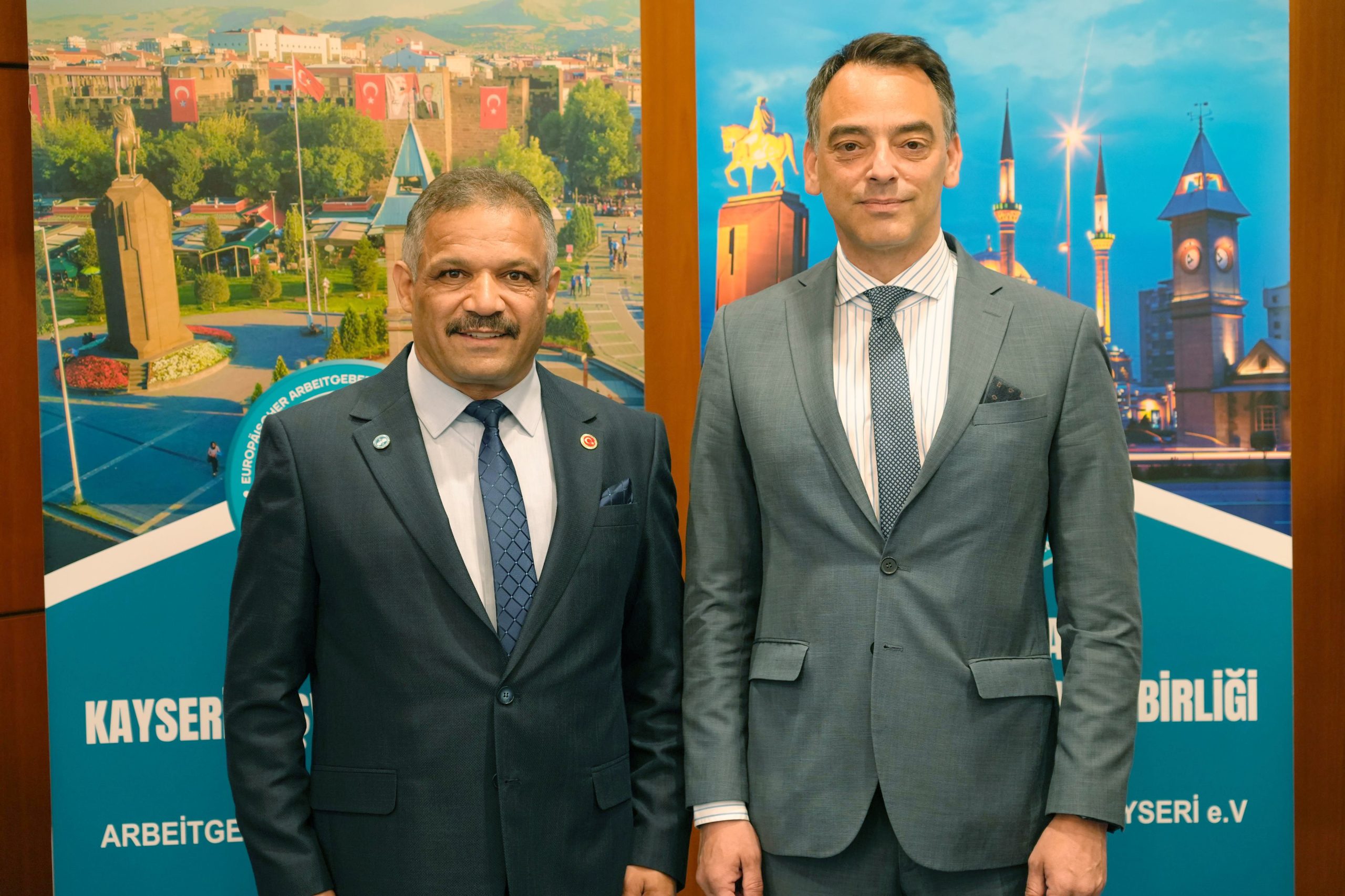 Avrupa Kayserili İşverenler Birliği (AKİB), Düsseldorf'ta tanıtıldı