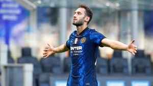 Final öncesi UEFA’nın medya günü kapsamında konuşan Çalhanoğlu, 2023’te İstanbul’da