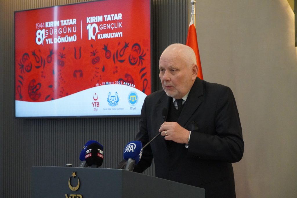 Kırım Tatar Gençlik Kurultayı YTB’nin ev sahipliğinde başladı 10 YTB Mukremin Sahin