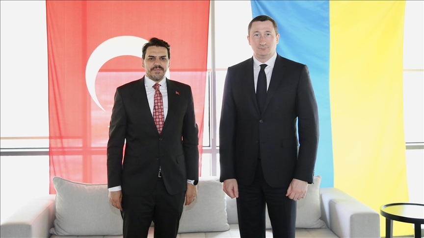 YTB Başkanı Eren, Ukrayna Başbakan Yardımcısı Çernışov ile İstanbul'da bir araya geldi 7 YTB ukrayna2