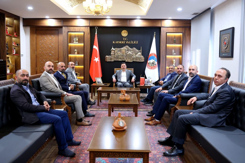 Vali Gökmen Çiçek: “AKİB Avrupa’da Kayseri’yi gururla temsil edecek” 7 akib kayseri ziyaret2