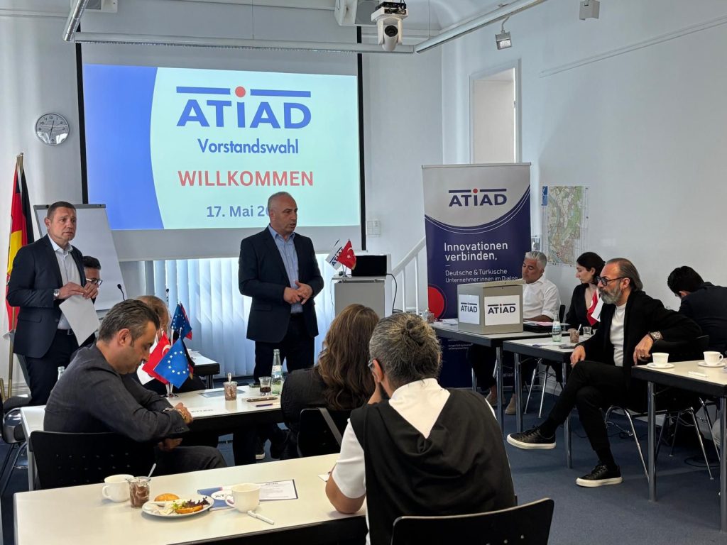 ATİAD’da yeni dönem başladı: Aziz Sarıyar yeniden başkan 7 atiad1