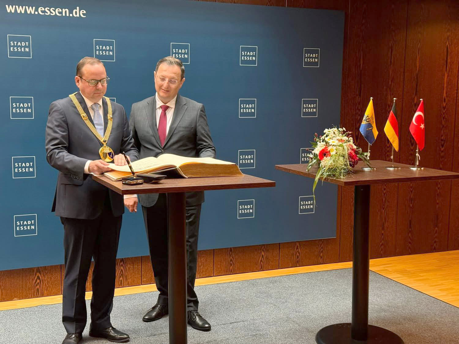 Büyükelçi Turan’dan KRV’de Türkiye-Almanya ilişkilerine anlamlı dokunuş