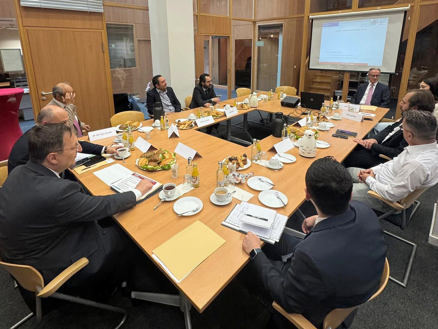 Büyükelçi Turan’dan KRV’de Türkiye-Almanya ilişkilerine anlamlı dokunuş