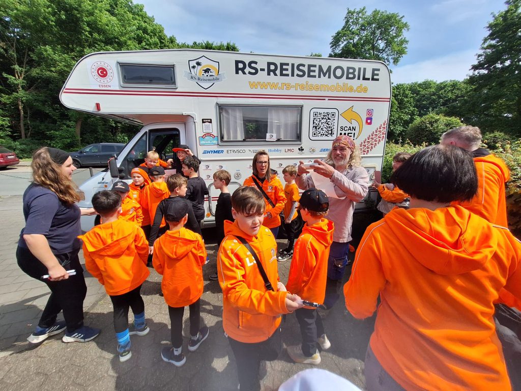 Essen'den Ulan Batur’a 15 bin kilometrelik ralli için start verildi 9 ipek yolu ralli 1