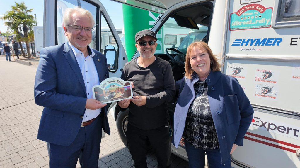 Doğu-Batı Dostluk & İpekyolu Rallisi’ne Almanya'dan start verildi 18 ipekyonu ralli7