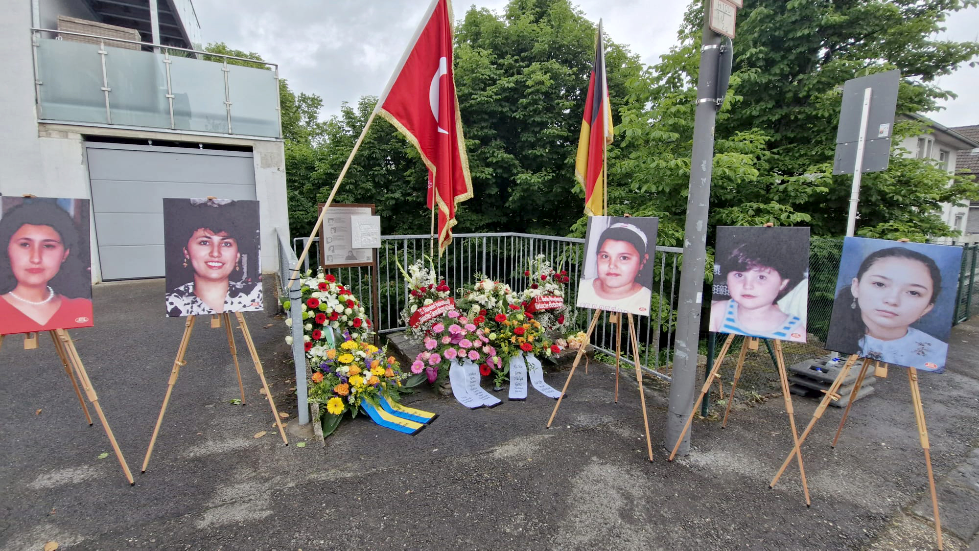 Solingen ırkçı saldırısının üzerinden 32 yıl geçti