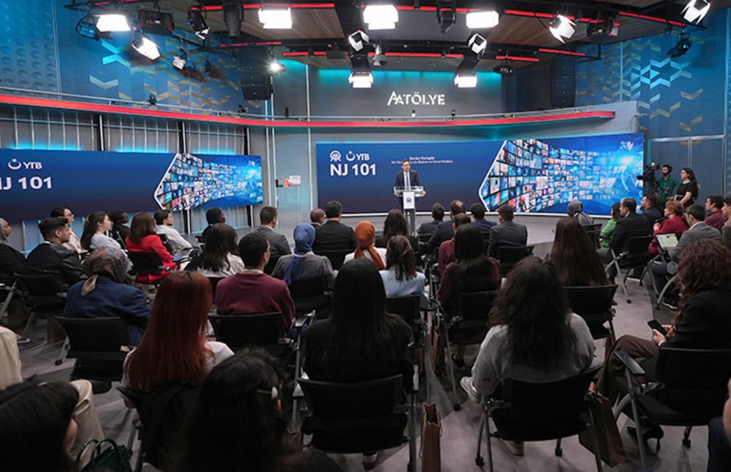 YTB ve AA iş birliğiyle uluslararası öğrencilere "Gazetecilik Eğitimi" başladı 9 ytb aa 6