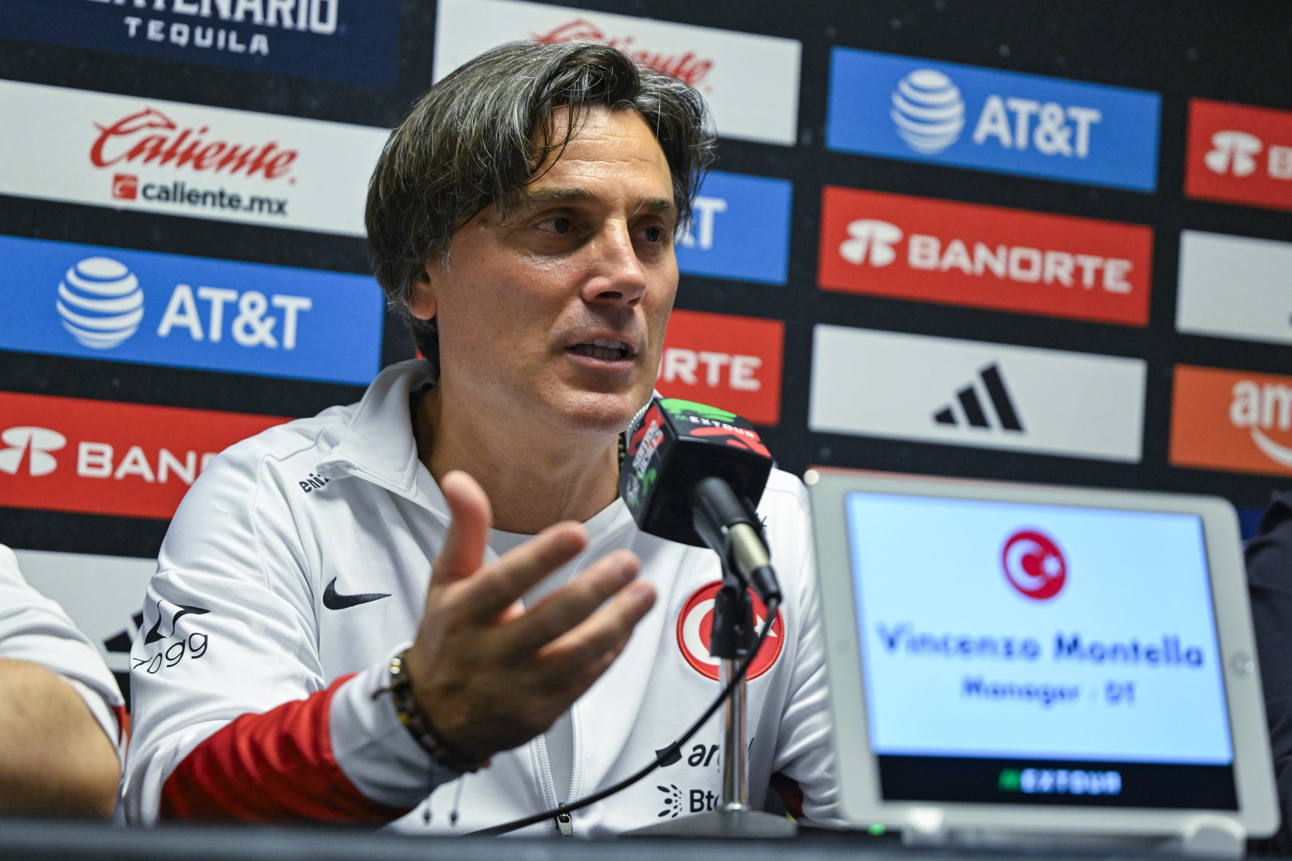 A Millî Takım Teknik Direktörü Vincenzo Montella, Meksika’ya karşı oynanan