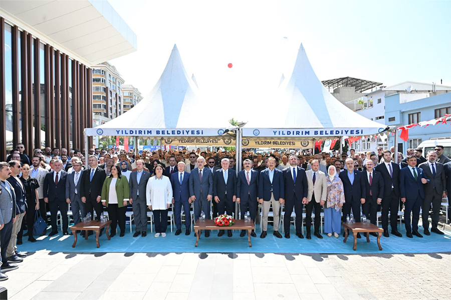 Yıldırım Belediyesi tarafından Bursa’da yapımı tamamlanan Dr. Sadık Ahmet Gençlik
