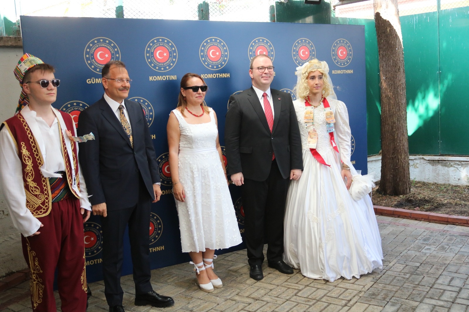 Bayram sevinci Gümülcine’de birlik ve beraberlik içinde kutlandı