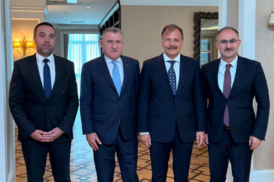 Rodop iline bağlı Kozlukebir Belediye Başkanı Erdem Hüseyin, Ankara’da bir