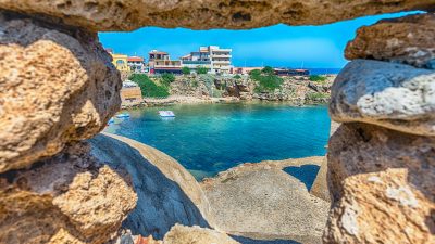 Türkiye’nin en güzel adalarından biri olan Bozcaada, Çanakkale iline bağlı,