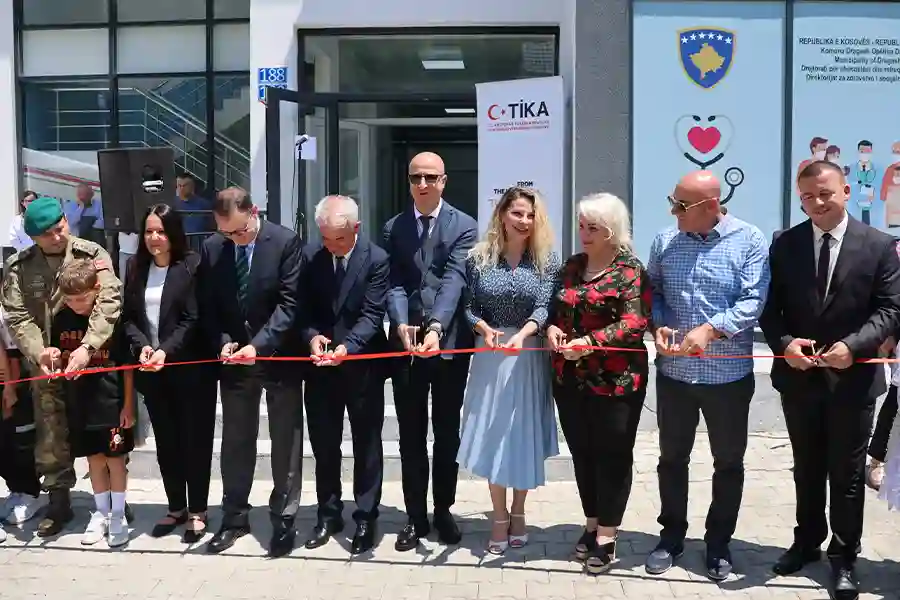 Merkezin açılışı, düzenlenen törenle gerçekleşti. Törene, Türkiye’nin Priştine Büyükelçisi Sabri