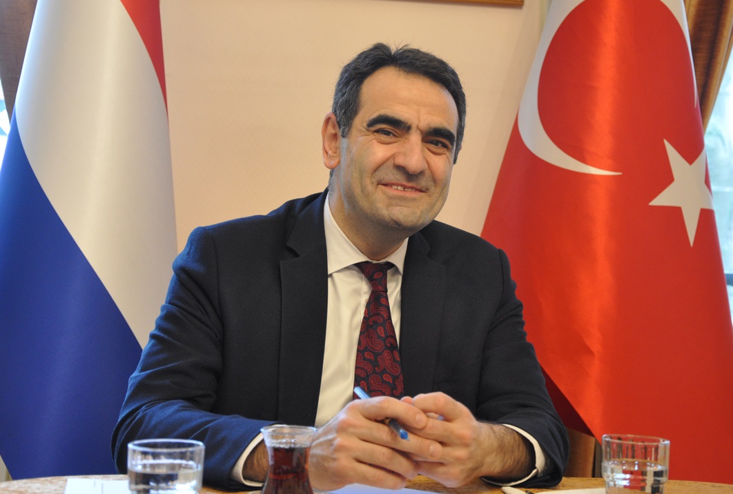 Hollanda’da Lahey Büyükelçiliğinde 15 Temmuz Anmasına