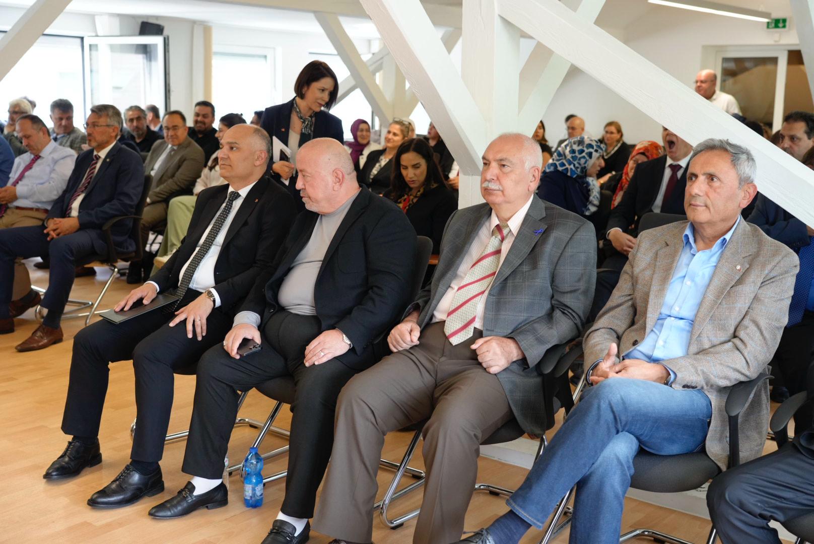 Essen Başkonoslosu Aydın: