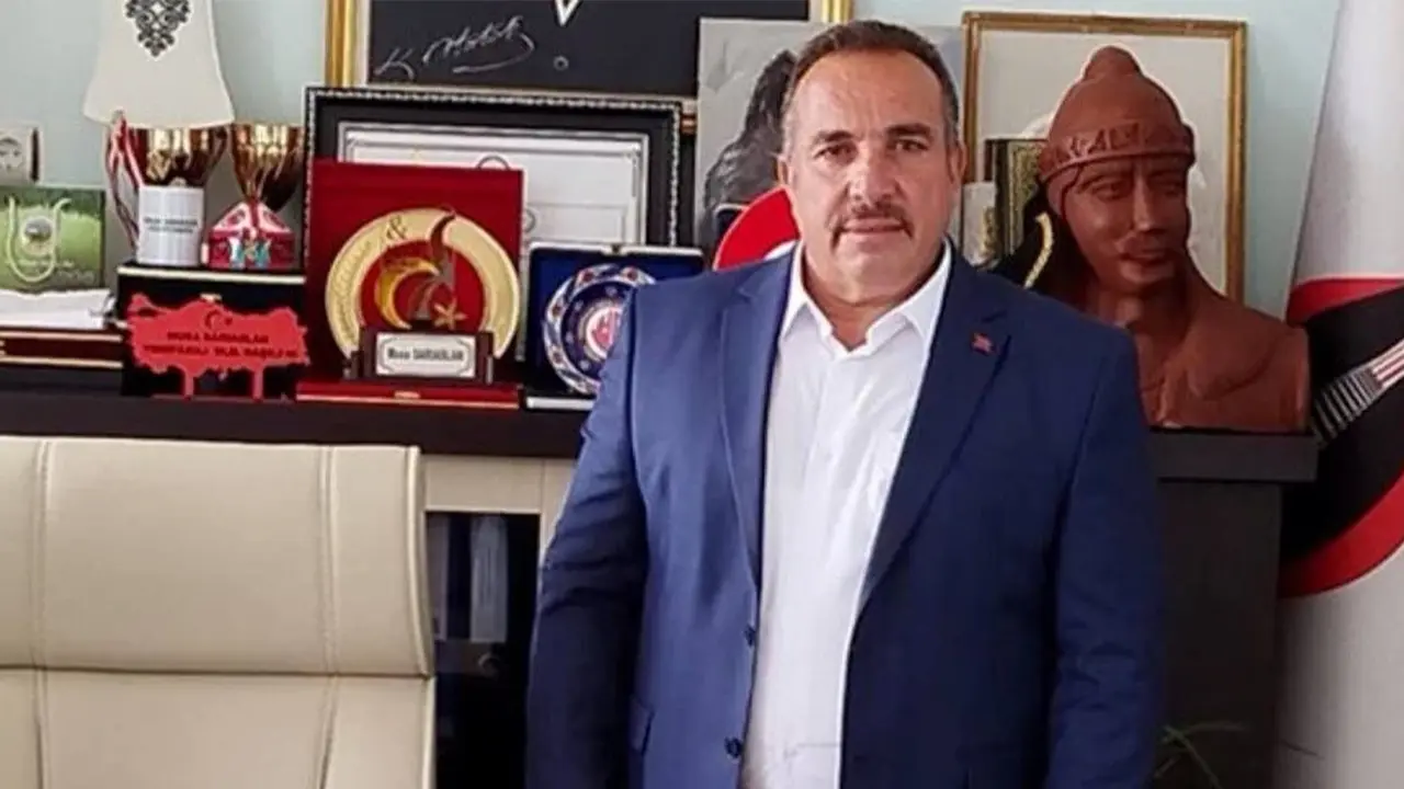 Yozgat’ın Yenifakılı Belediye Başkanı Musa Sarıaslan, geçirdiği trafik kazasında yaşamını